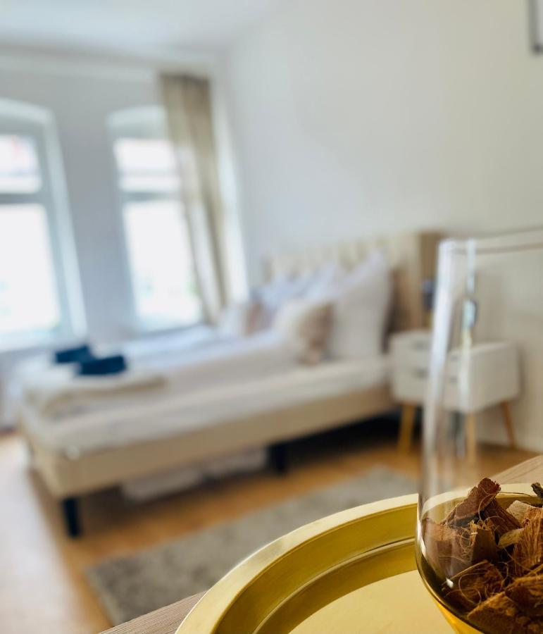 Stilvolles Apartment In Zentraler Lage - Smart-Tv, Queensize-Bett, Altbaustil, Kueche In City-Naehe Erfurt Exterior foto
