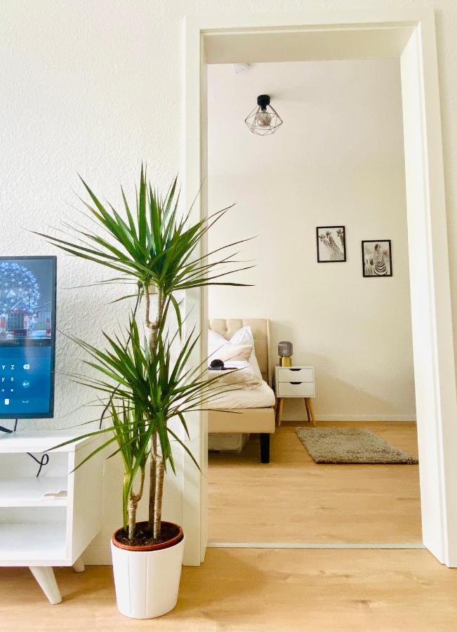 Stilvolles Apartment In Zentraler Lage - Smart-Tv, Queensize-Bett, Altbaustil, Kueche In City-Naehe Erfurt Exterior foto